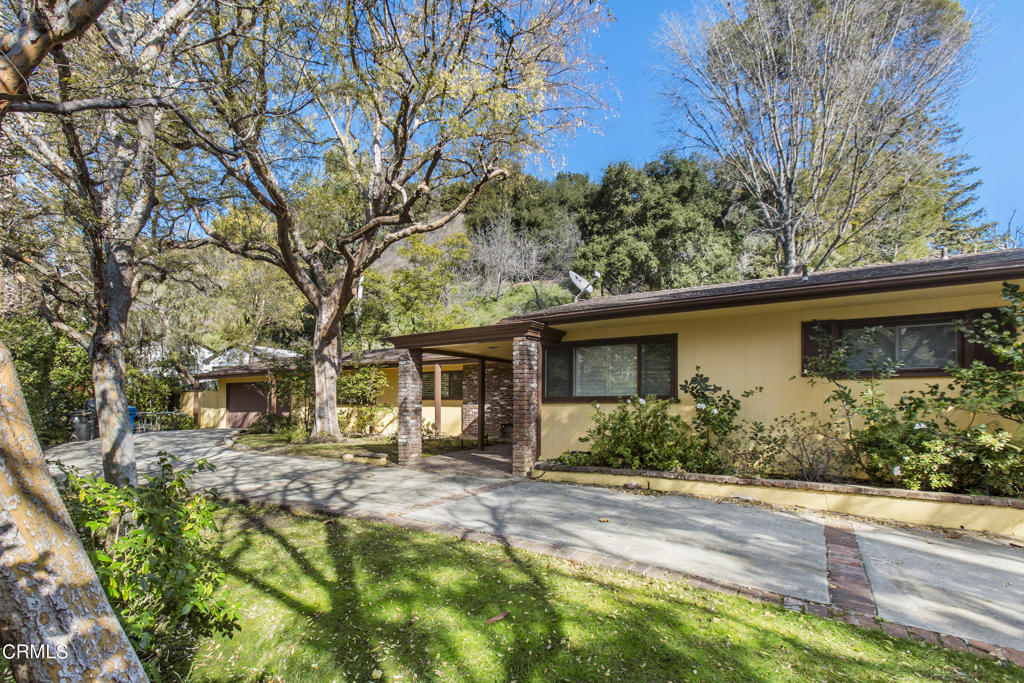 2500 Benedict Canyon Drive