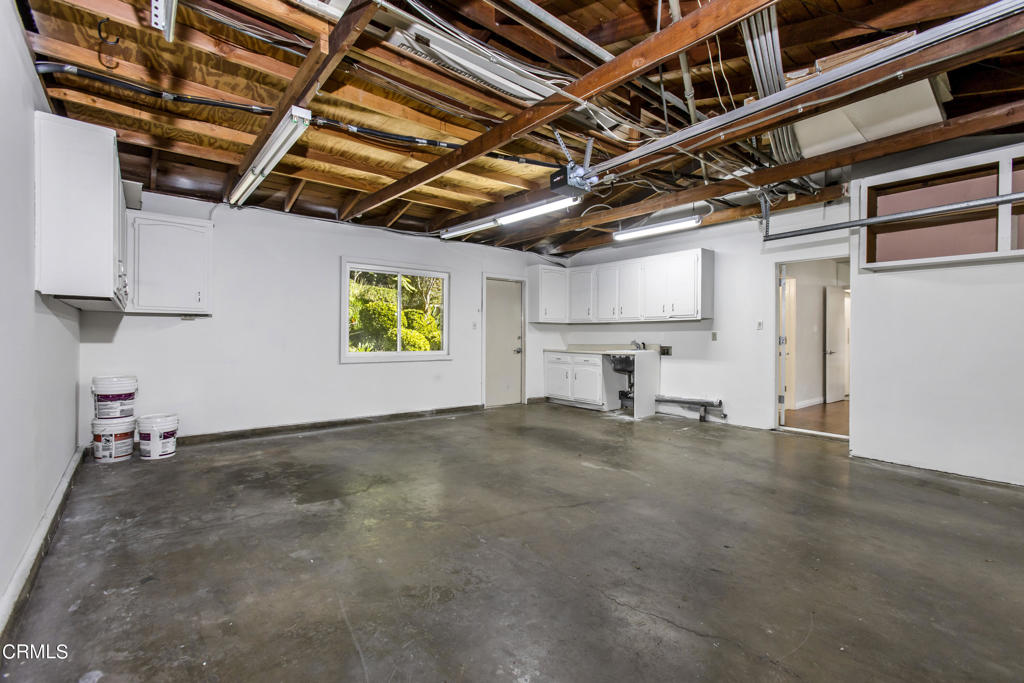 2500 Benedict Canyon Drive