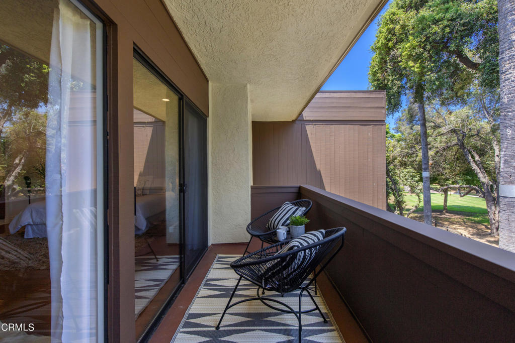 1 S Orange Grove Blvd. Boulevard 12