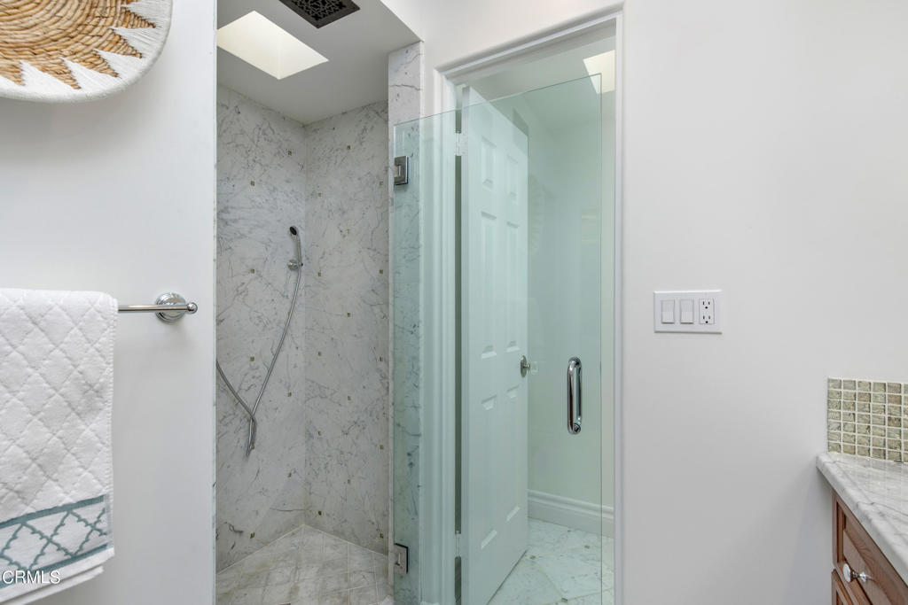 1 S Orange Grove Blvd. Boulevard 12