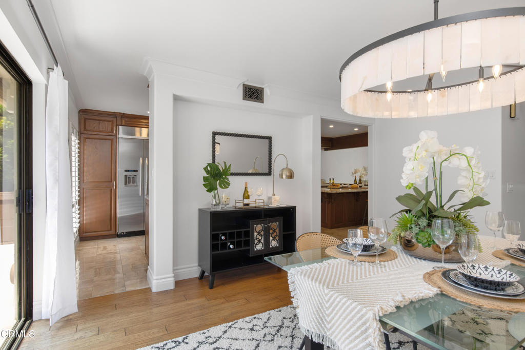 1 S Orange Grove Blvd. Boulevard 12