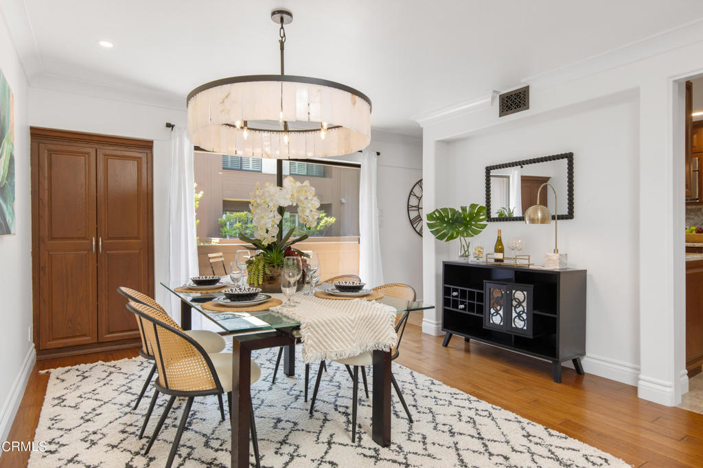 1 S Orange Grove Blvd. Boulevard 12