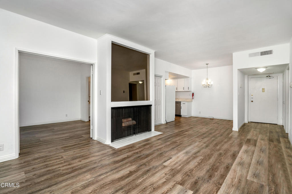 440 Veteran Avenue 202