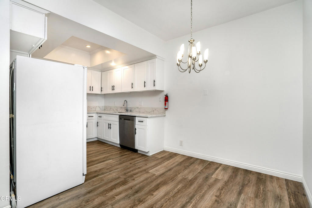 440 Veteran Avenue 202