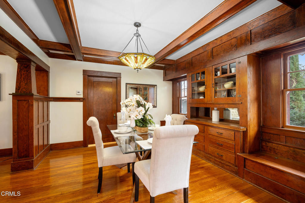 845 847 S Los Robles Avenue