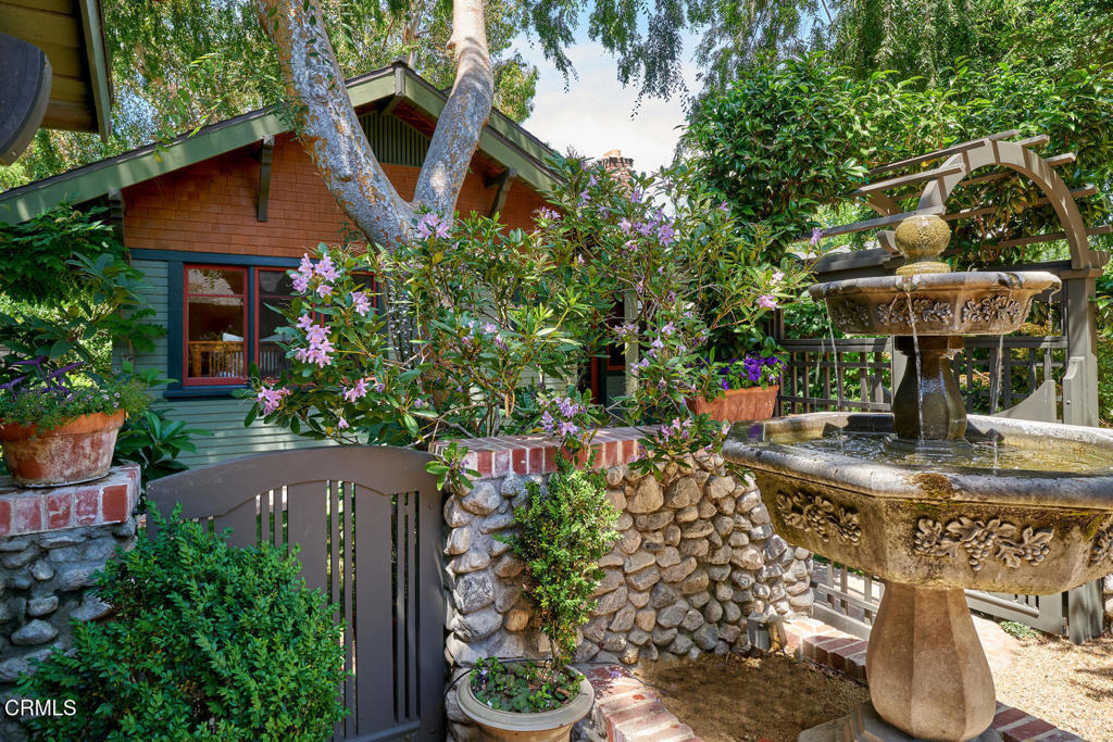 845 847 S Los Robles Avenue