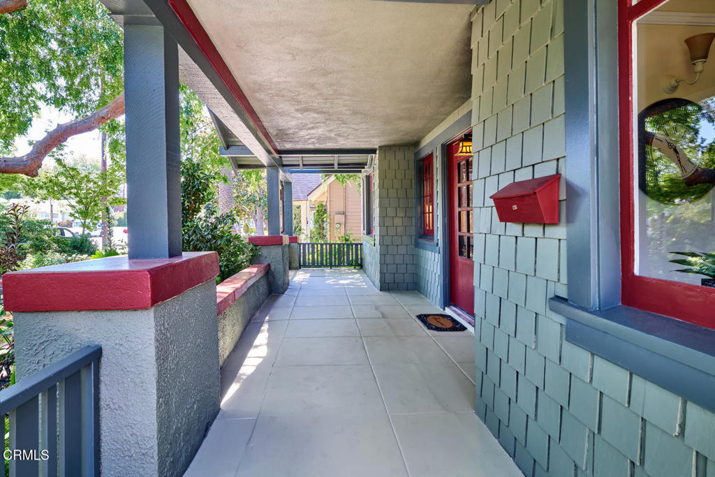 845 847 S Los Robles Avenue