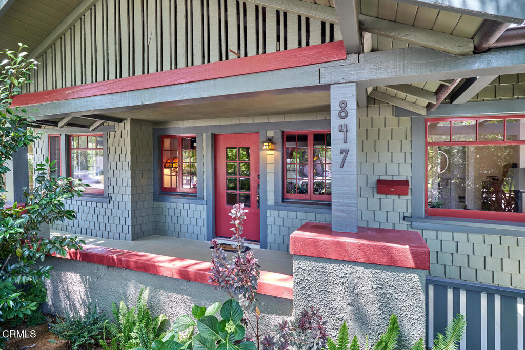 845 847 S Los Robles Avenue