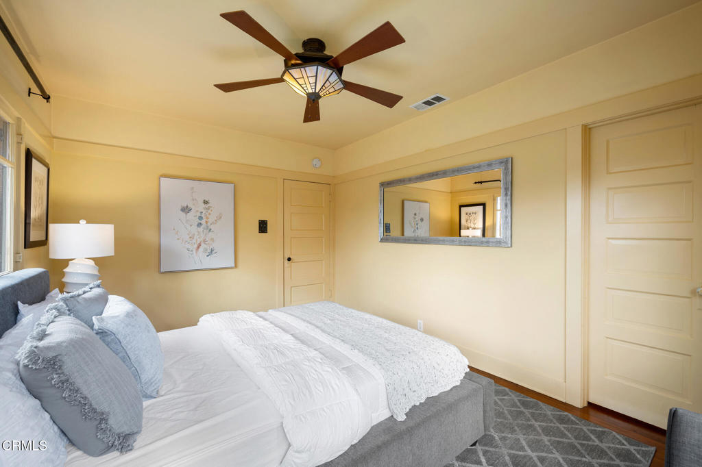 845 847 S Los Robles Avenue