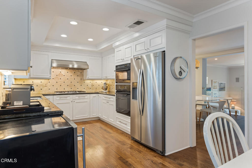 348 S Orange Grove Boulevard