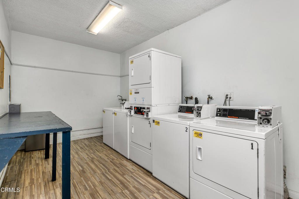 5354 Lindley Avenue 202