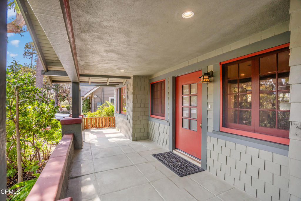 845 847 S Los Robles Avenue
