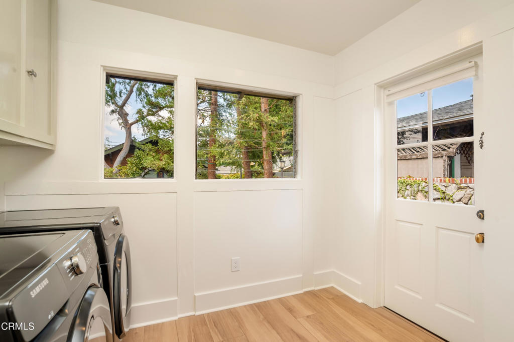 845 847 S Los Robles Avenue