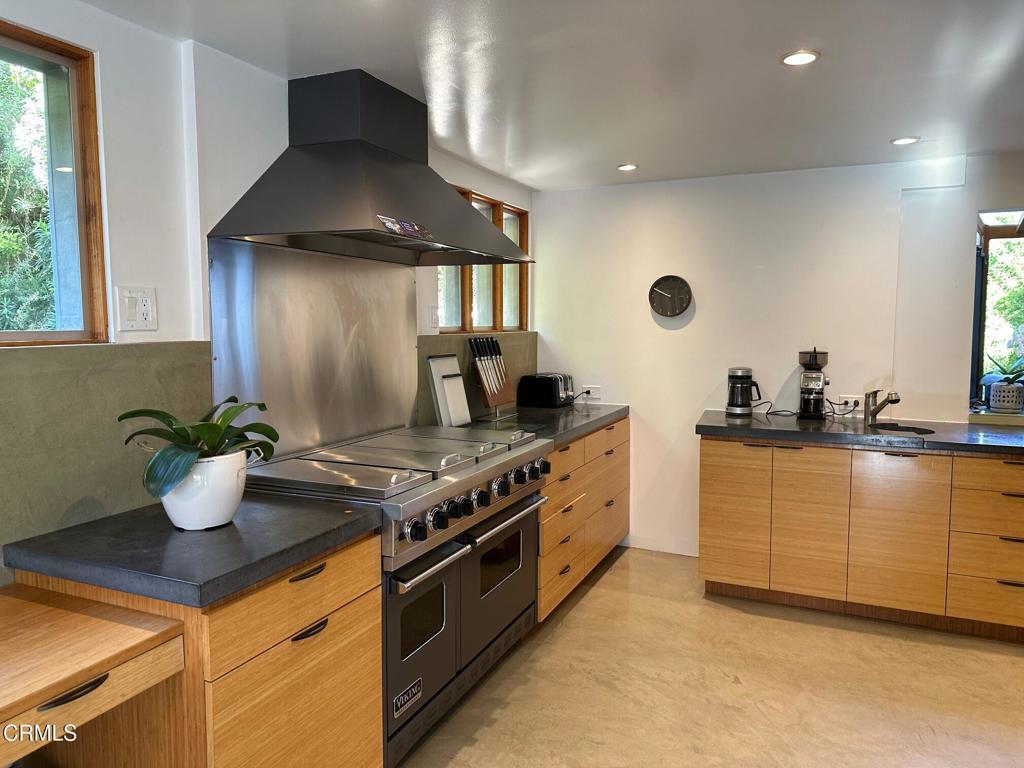 3551 Dixie Canyon Place