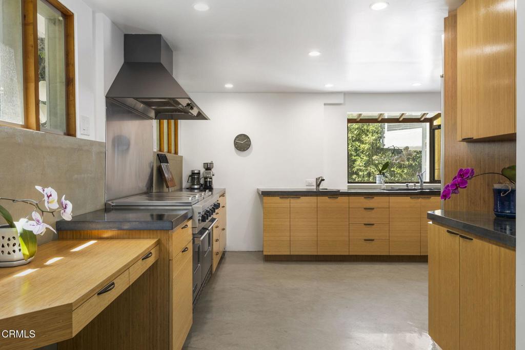 3551 Dixie Canyon Place