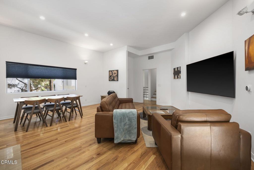 3551 Dixie Canyon Place