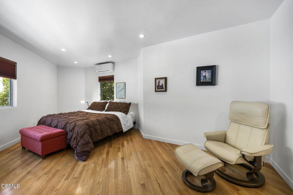 3551 Dixie Canyon Place