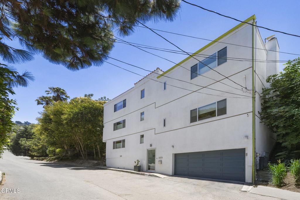 3551 Dixie Canyon Place