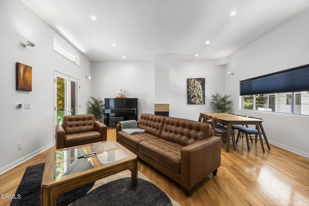 3551 Dixie Canyon Place