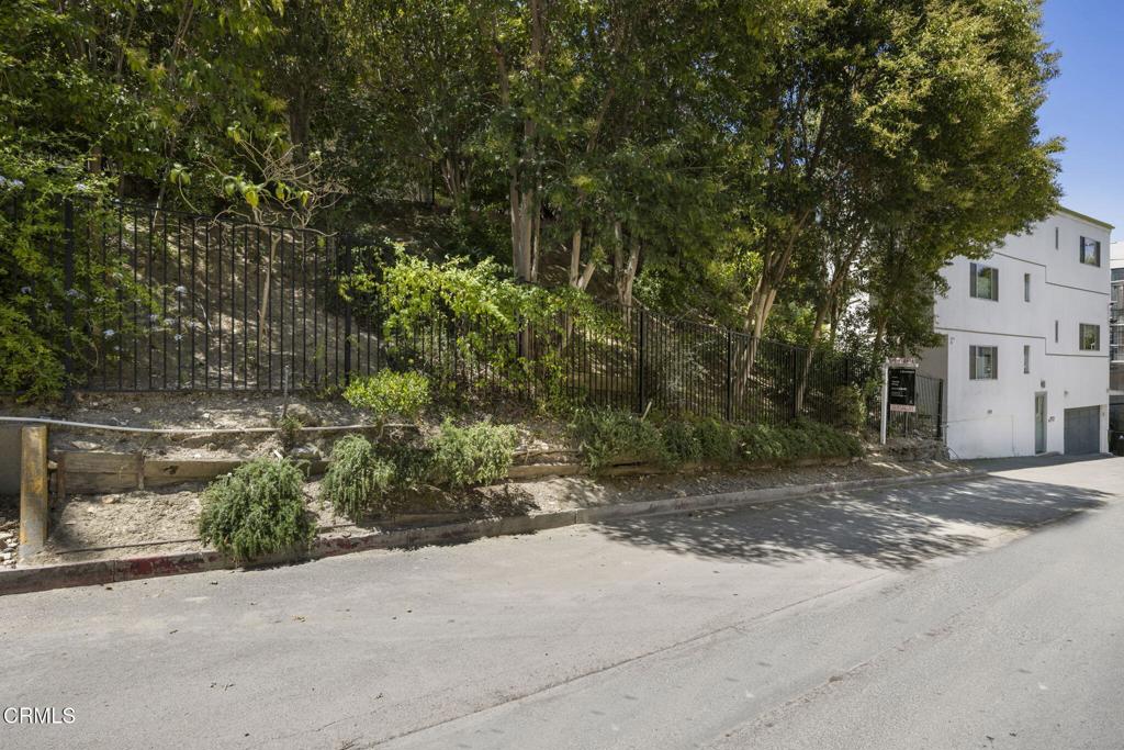 3551 Dixie Canyon Place