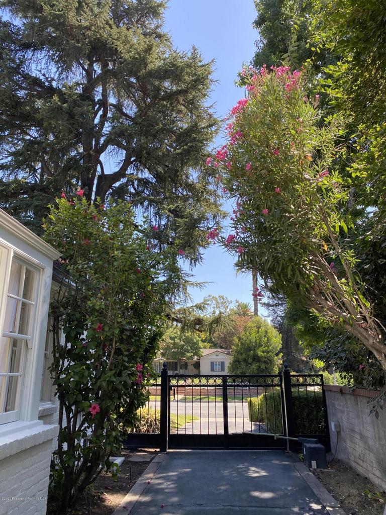 1489 Waverly Road