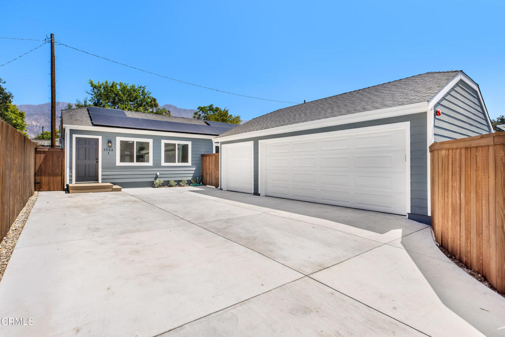 1533 2 E Topeka Street