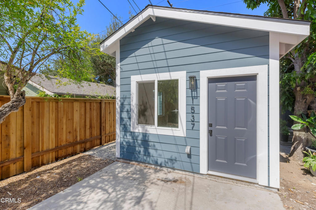 1537 Wesley Avenue
