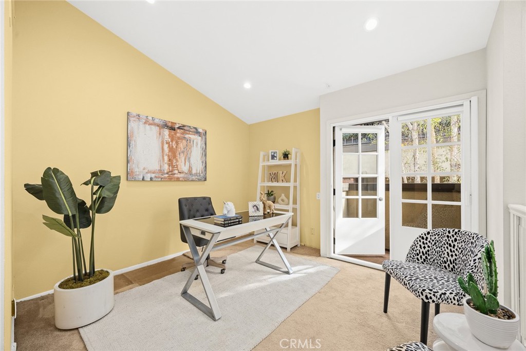 700 S Lake Avenue 140