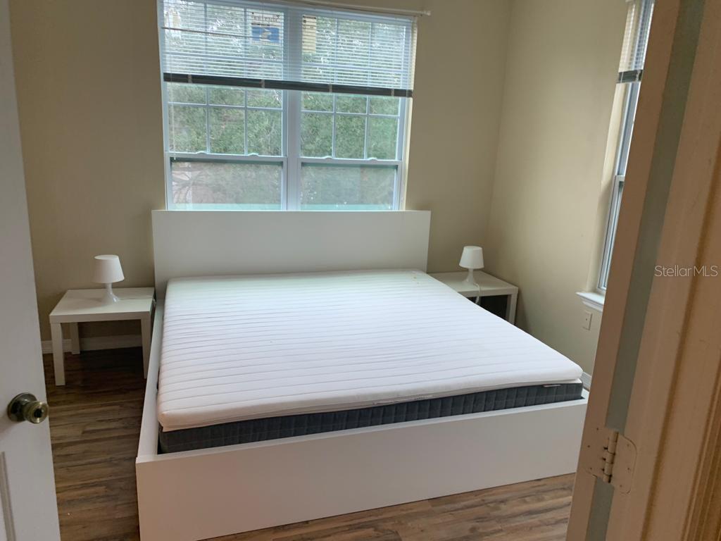 1990 ERVING CIR #304