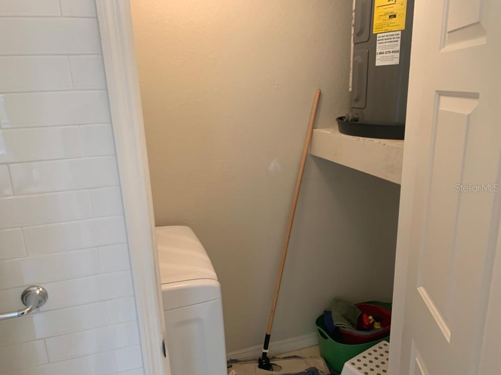 1990 ERVING CIR #304