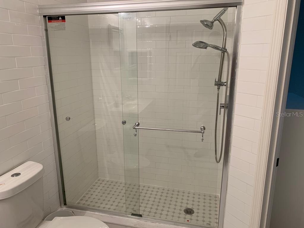 1990 ERVING CIR #304