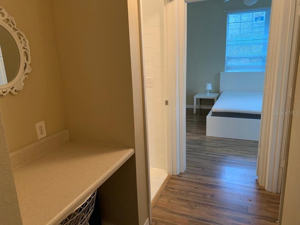 1990 ERVING CIR #304