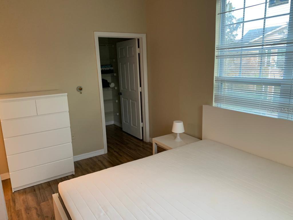 1990 ERVING CIR #304