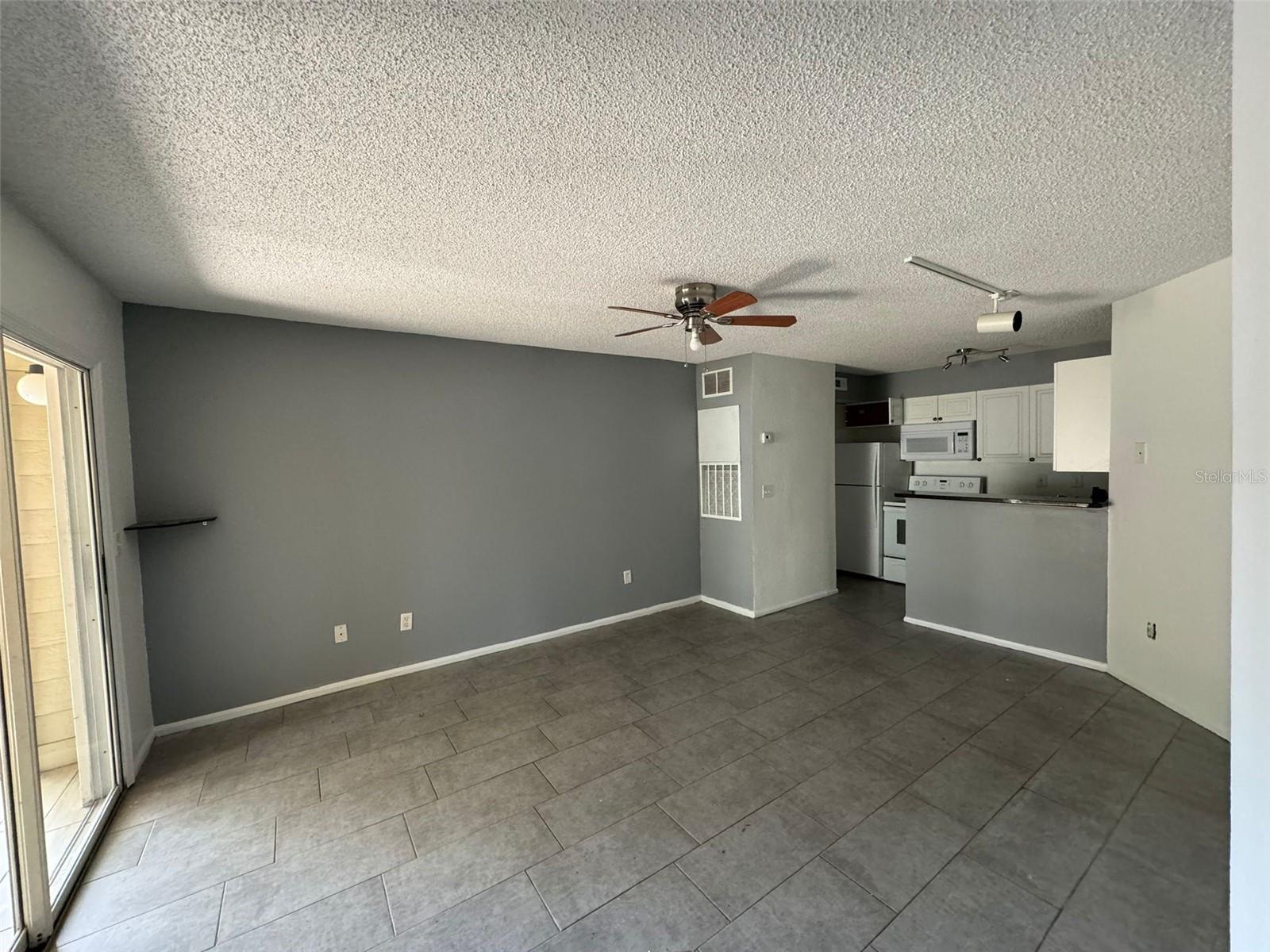 5136 PARK CENTRAL DR #212
