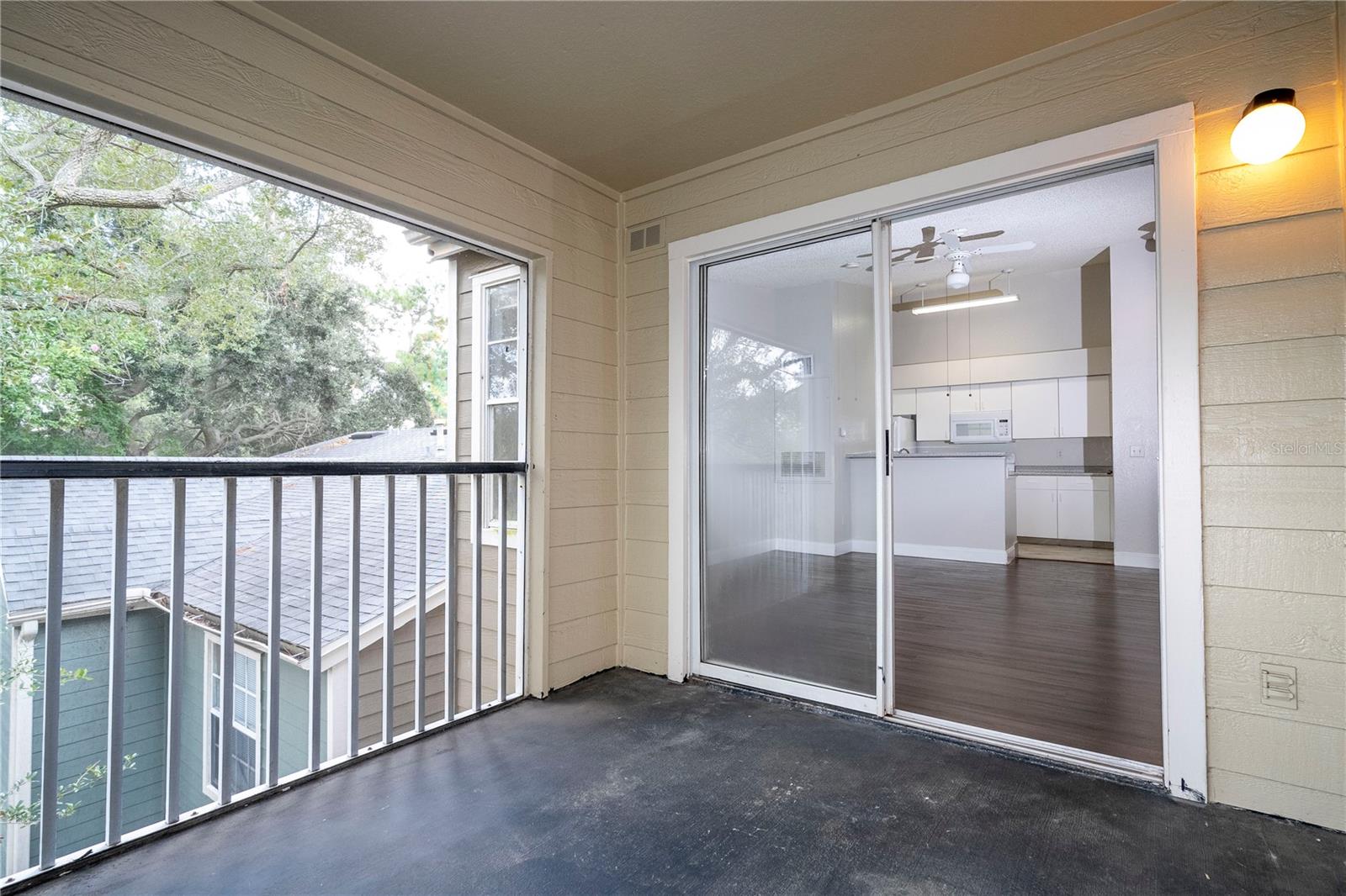 2214 METROPOLITAN WAY #1031