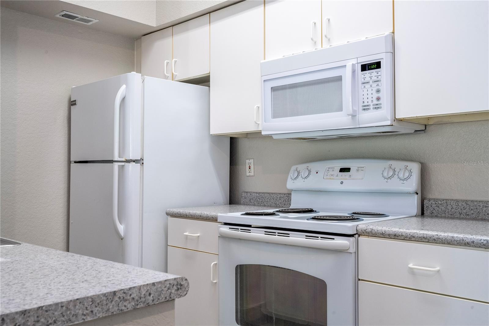 2214 METROPOLITAN WAY #1031