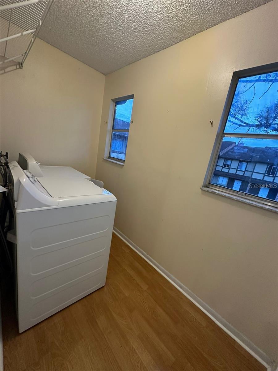 2340 HUNTINGTON GREEN CT #1