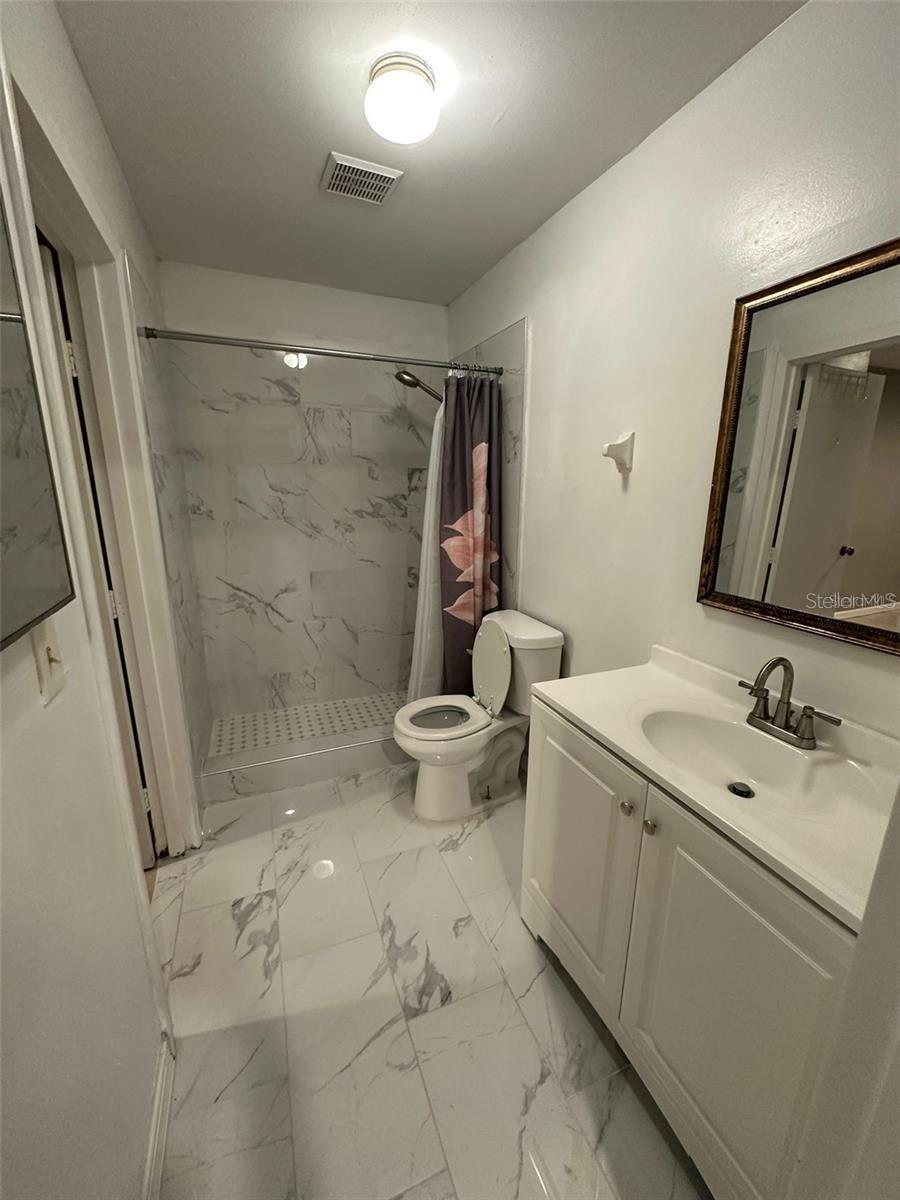 2340 HUNTINGTON GREEN CT #1