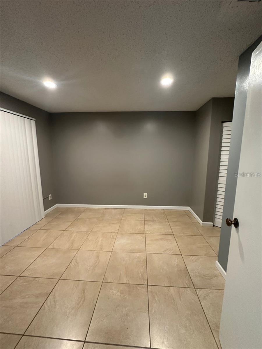 2340 HUNTINGTON GREEN CT #1