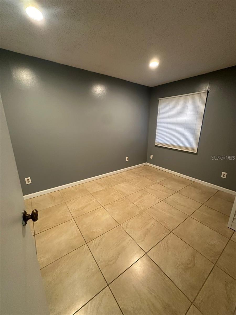 2340 HUNTINGTON GREEN CT #1