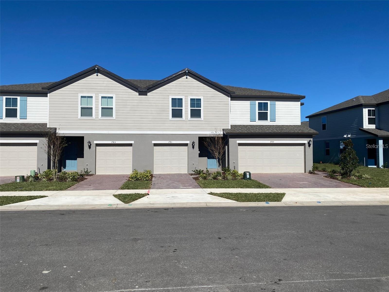 791 LEGACY DR