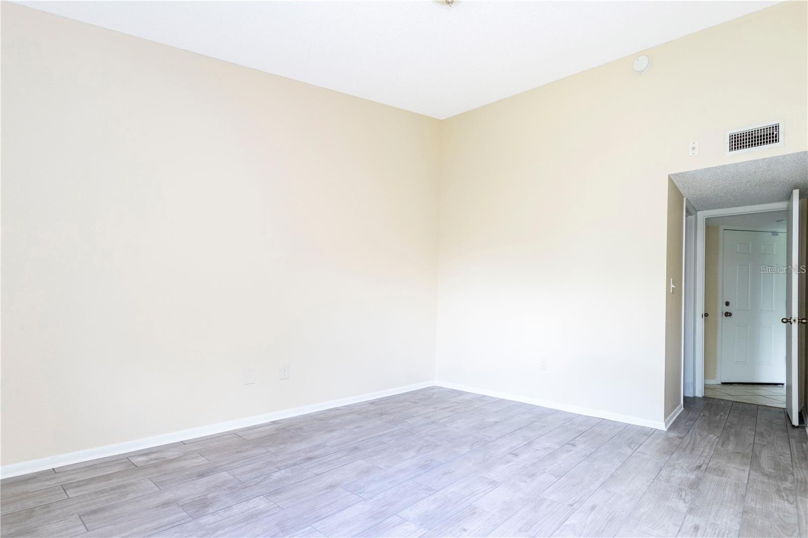 1932 LAKE ATRIUMS CIR #86