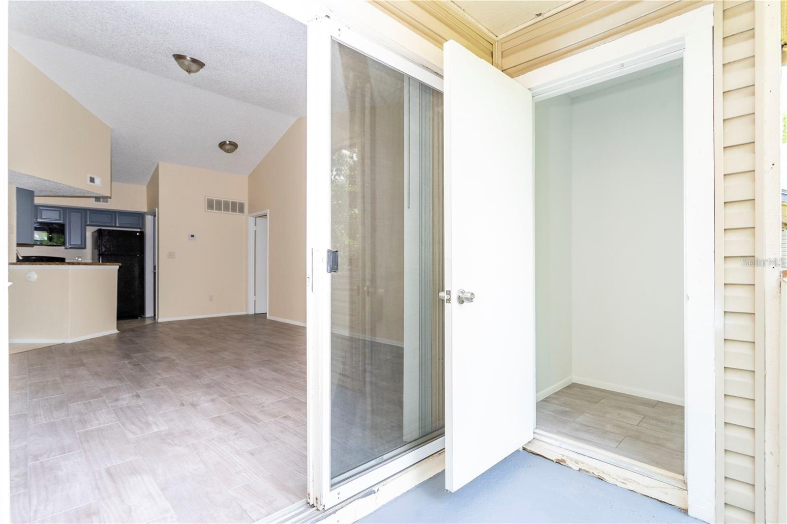 1932 LAKE ATRIUMS CIR #86