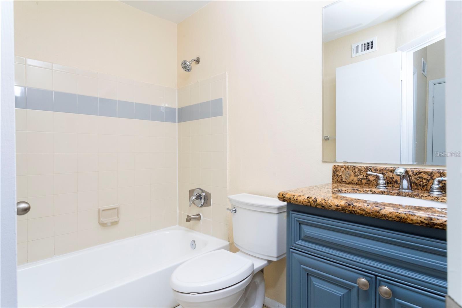 1932 LAKE ATRIUMS CIR #86