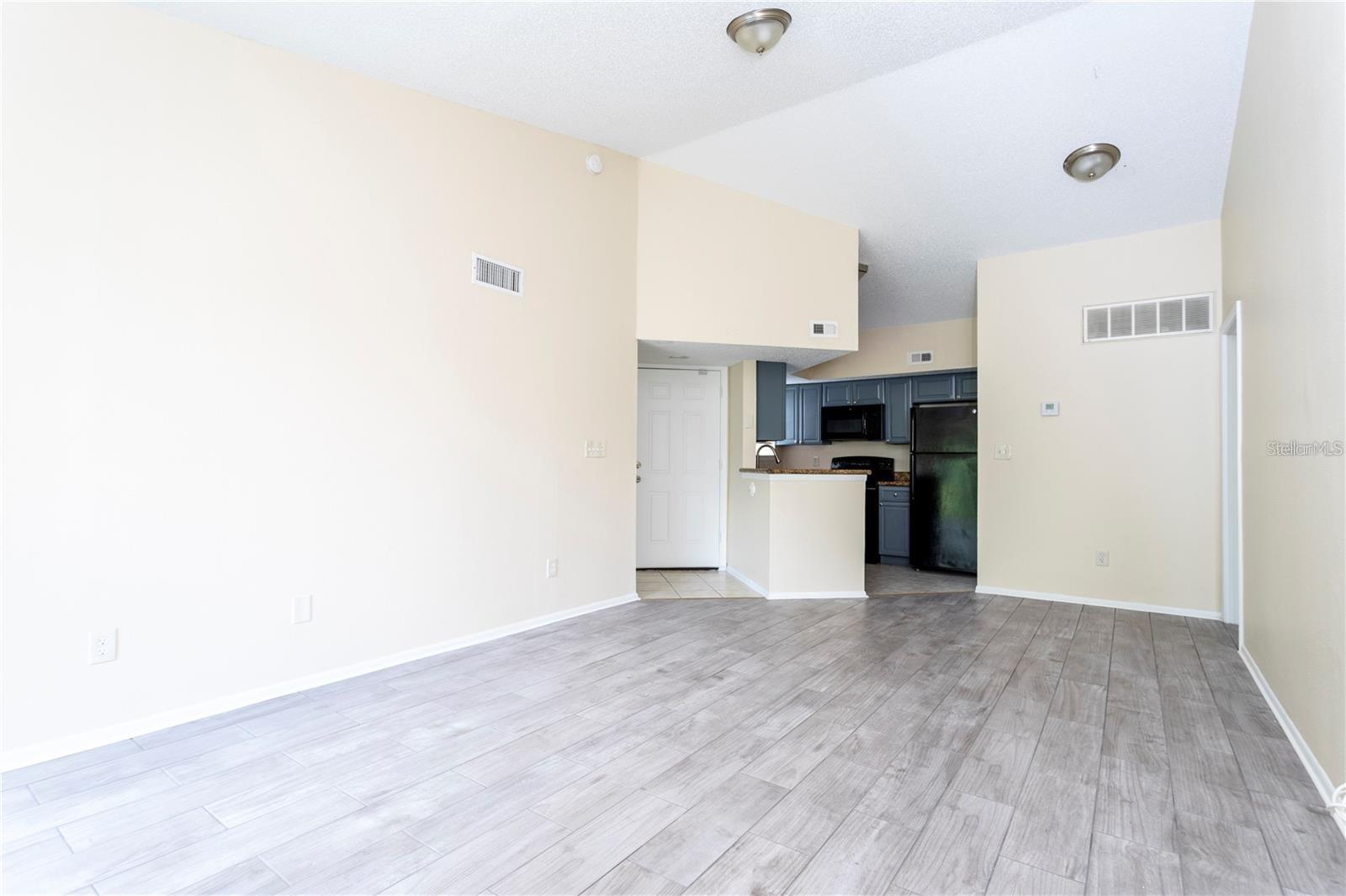 1932 LAKE ATRIUMS CIR #86