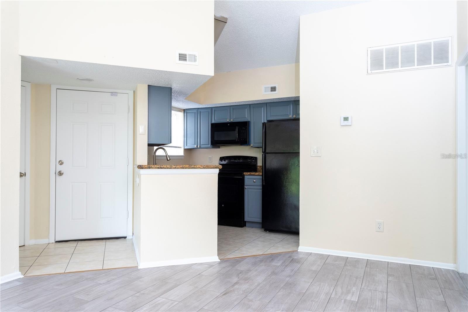 1932 LAKE ATRIUMS CIR #86