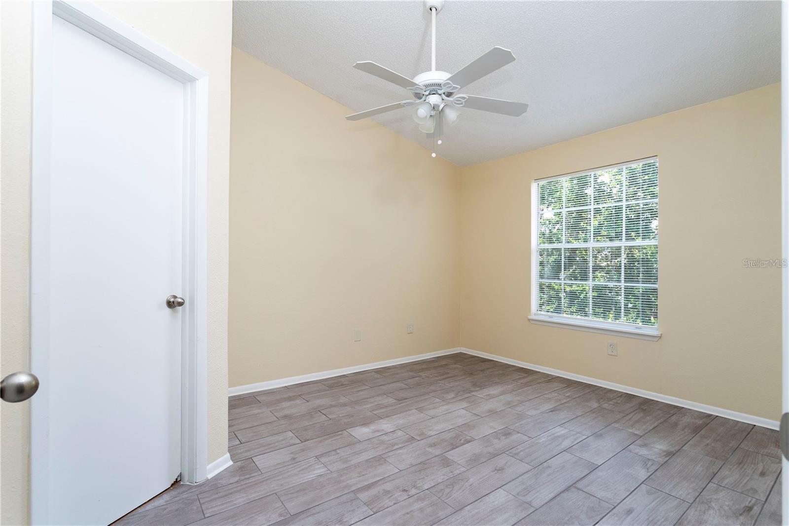 1932 LAKE ATRIUMS CIR #86