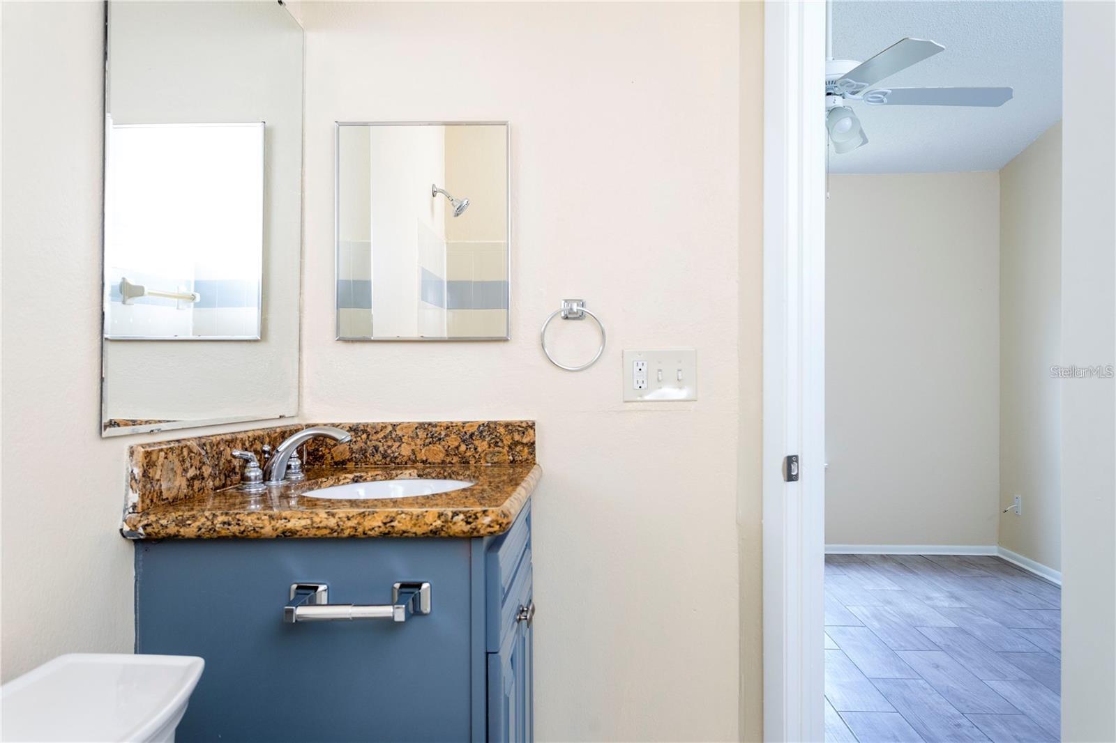 1932 LAKE ATRIUMS CIR #86