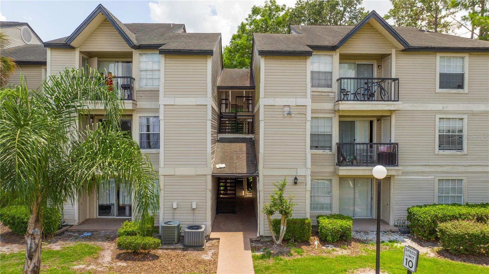1932 LAKE ATRIUMS CIR #86