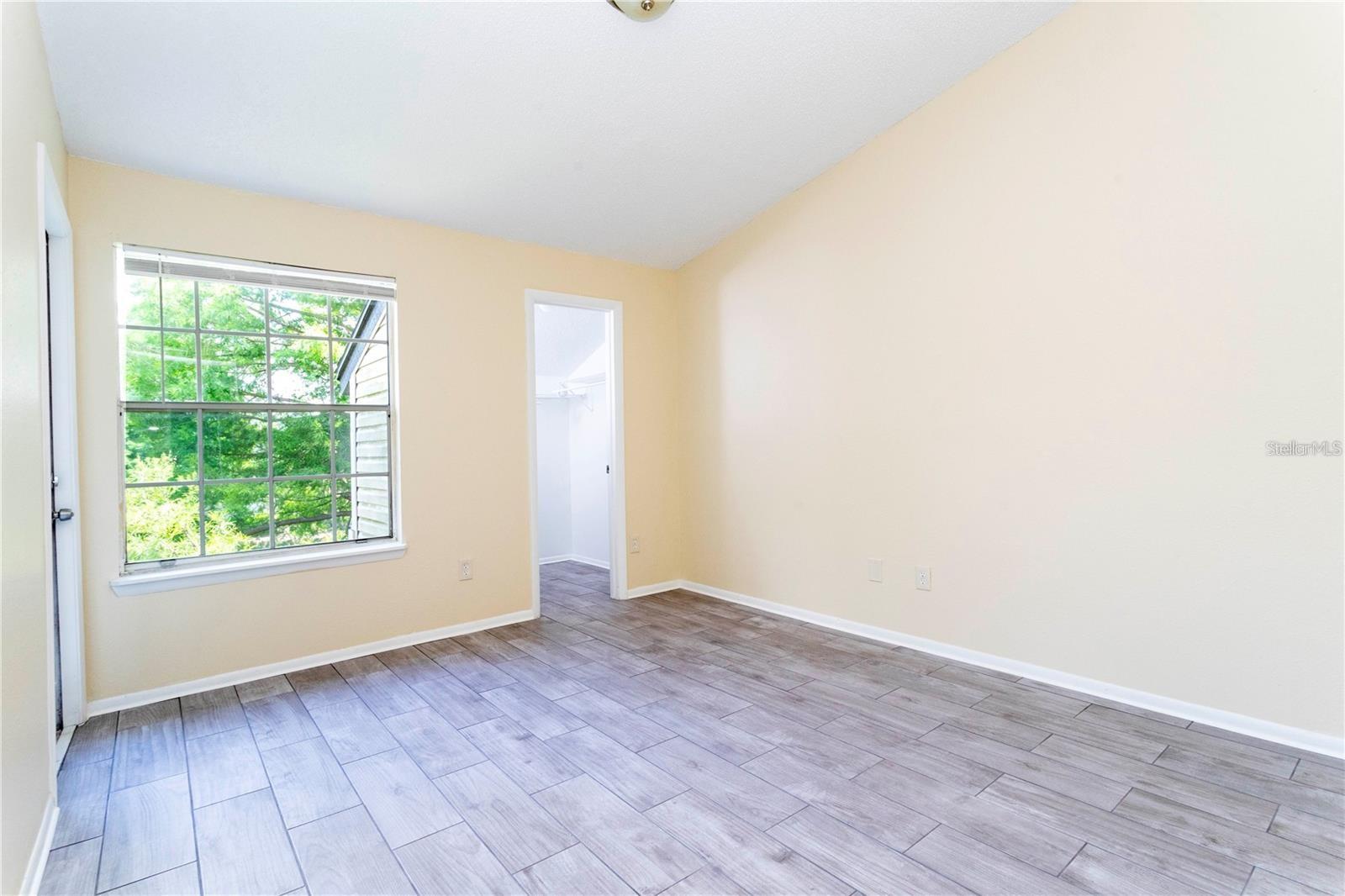 1932 LAKE ATRIUMS CIR #86